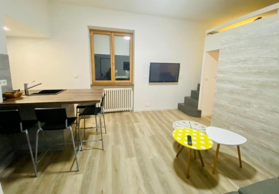 T2 Neuf Pour 4 Pers , Bien Place Et Parking Gratuit Apartment